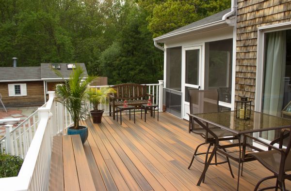 Decking Service in Overland Park