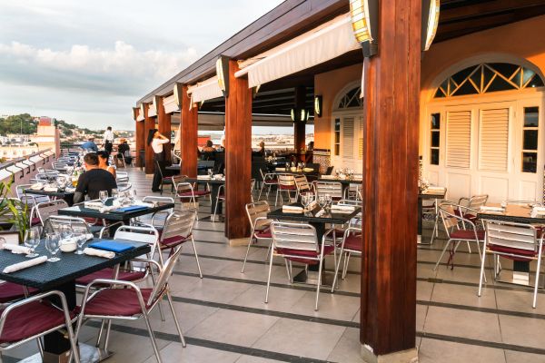 Cost of Commercial Deck Construction in Overland Park